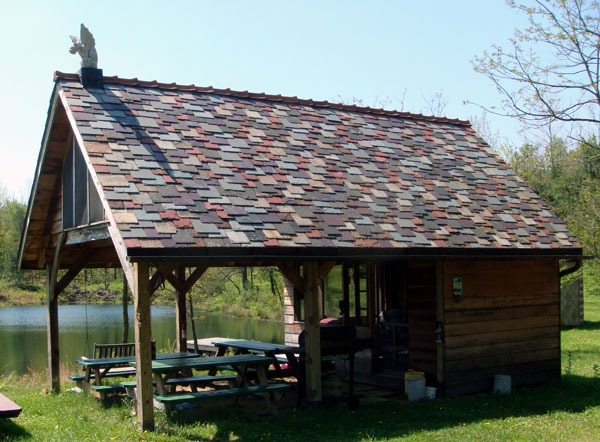 Styles of Slate Roof Installations: Staggered Butt Style